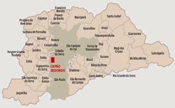 Mapa da cidade de São Paulo e o bairro do Capão Redondo.