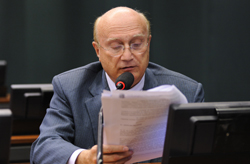 O relator do projeto, Osmar Serraglio.