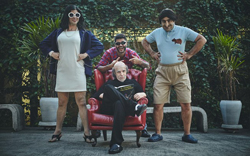 O ator e comediante se dedica há mais de 10 anos ao stand-up comedy e foi um dos precursores desse gênero no Brasil. Esteve a frente do “Clube da Comédia”, que lançou nomes como Danilo Gentili, Rafinha Bastos, Oscar Filho e outros ao mundo da comédia. No espetáculo “Uma Noite com Marcelo Mansfield”, os textos de humor sobre a vida e o cotidiano são ligados a quadros e personagens construídos ao longo de sua carreira e apresentados em projetos de sucesso como “Terça Insana” e “Como entrar mudo e sair calado”.  Serviço: Teatro Renaissance, Al. Santos, 2233, Cerqueira César, tel. 3069-2286. Sábados às 23h59.Ingresso: R$ 60. Até 06/05.