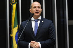 Delaroli: A poluição sonora ainda é negligenciada no País.