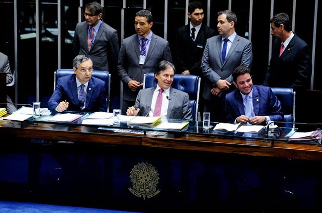 Os custos com o monitoramento serão descontados do salário que o preso receber pelo trabalho remunerado que exercer.