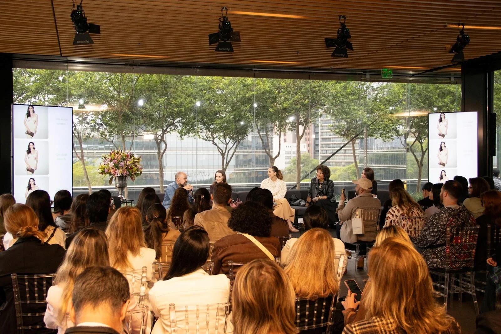 Jornal Empresas & Negócios